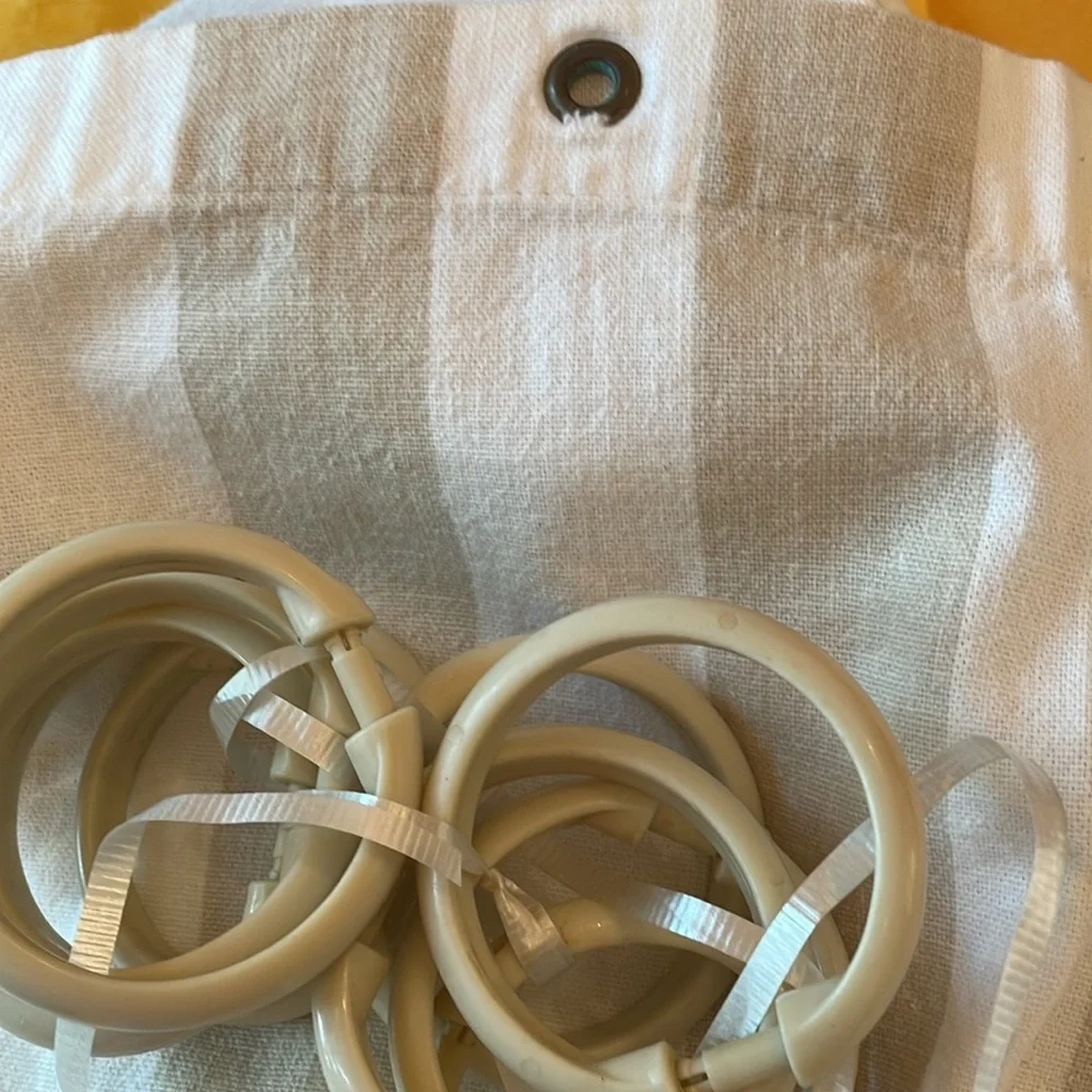 Shower curtain and rings